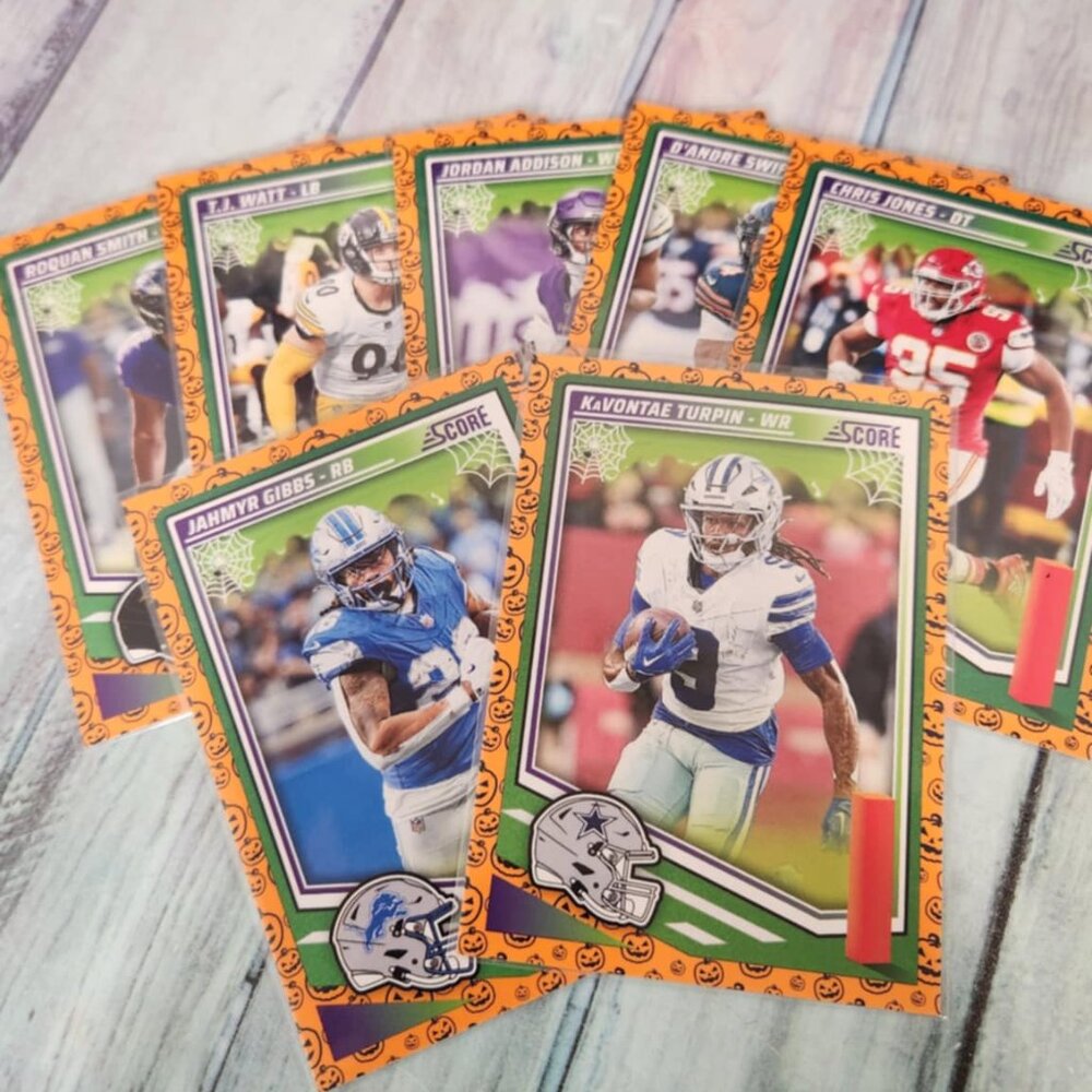 2025 Panini- Score Football Card Bundle